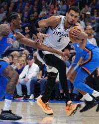 21分大胜复仇！卫冕冠军强势复苏，亚历山大34分4盖帽完爆文班