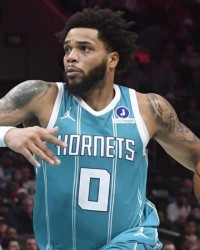 开云游戏平台-黄蜂队迈尔斯·布里奇斯或成雄鹿交易目标，力图挽救字母哥时代