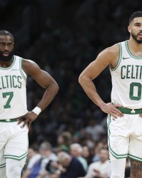 电竞赛事-NBA彩经：绿军小胜独行侠 火箭难胜开拓者 马刺破船 湖人胜步行者