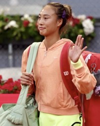 棋牌竞技-郑钦文又有新克星！1-2遭26岁美女双杀：无缘16强 交手5次输了4次