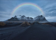 电竞赛事-阿德耶米门前抢点破门,拜尔横传送助攻!多特1-0领先奥格斯堡