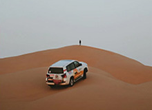 电竞赛事-阿德耶米门前抢点破门，拜尔横传送助攻！多特1-0领先奥格斯堡